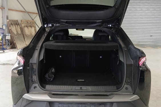Peugeot 3008 Hybrid 136 e-DCS6 GT Noir Perla Nera