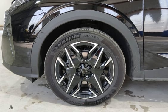 Peugeot 3008 Hybrid 136 e-DCS6 GT Noir Perla Nera
