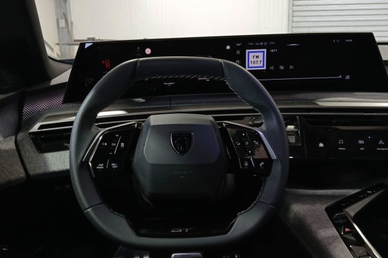 Peugeot 3008 Hybrid 136 e-DCS6 GT Noir Perla Nera