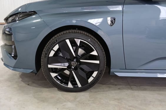 Peugeot Nouvelle 308 SW 308 SW BlueHDi 130ch S&S EAT8 GT Bleu Ingaro