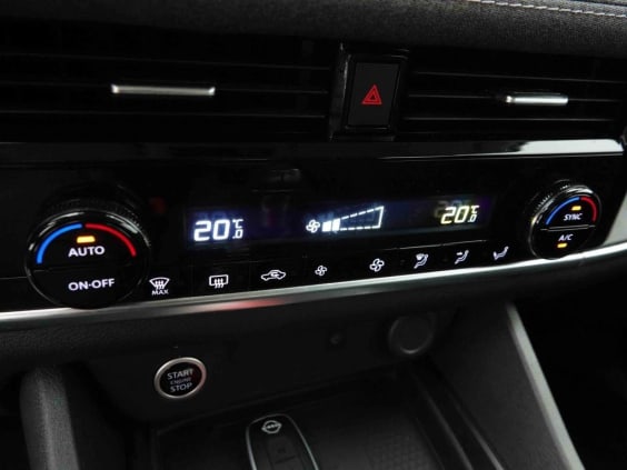 Nissan QASHQAI 140 MHEV ACENTA Gris