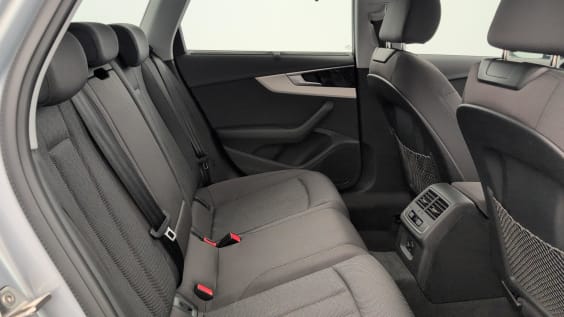 Audi A4 AVANT 35 TDI 163 S tronic 7 Design Argent Fleuret