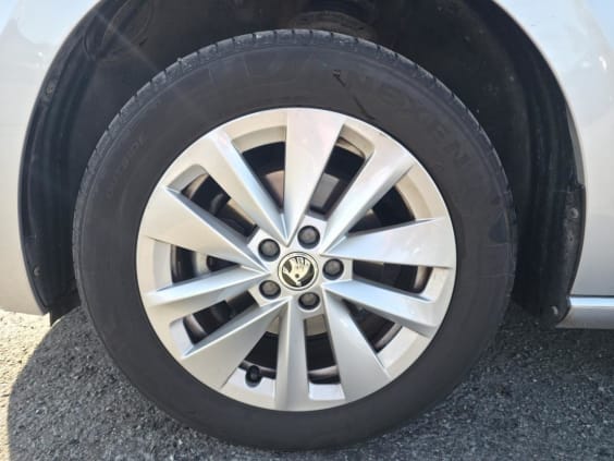 Skoda Scala 1.0 TSI Evo - 110 - BV DSG7  Ambition Gris 