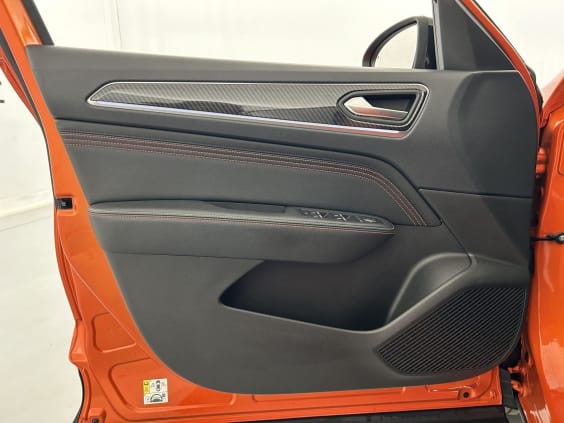 Renault Arkana E-Tech 145 - 21B R.S. Line Orange