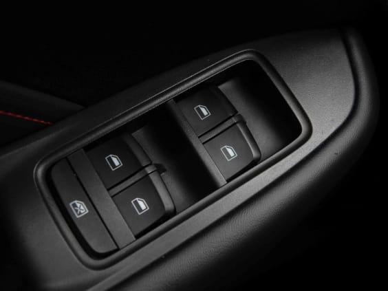 MG ZS 1.5 VTI TECH LUXURY Noir