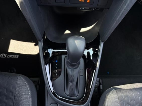 Toyota Yaris Cross Hybride 130h 2WD Design Noir Intense Métallisé