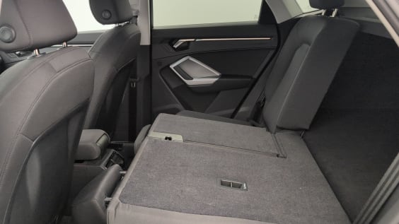 Audi Q3 Sportback 35 TDI 150 CH S TRONIC 7 BUSINESS LINE Noir Mythic