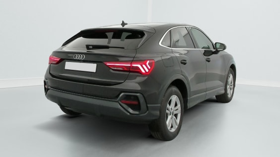 Audi Q3 Sportback 35 TDI 150 CH S TRONIC 7 BUSINESS LINE Noir Mythic