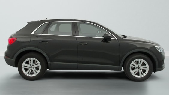 Audi Q3 35 TFSI 150 CH S TRONIC 7 BUSINESS LINE Noir Mythic