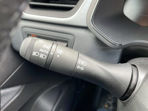 Renault CAPTUR CAPTUR E-TECH FULL HYBRID 145CH BVA TECHNO Rouge Flamme Metal / Toit Noir