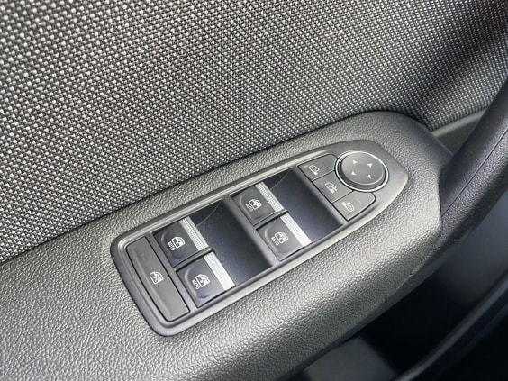 Renault CAPTUR CAPTUR E-TECH FULL HYBRID 145CH BVA TECHNO Rouge Flamme Metal / Toit Noir