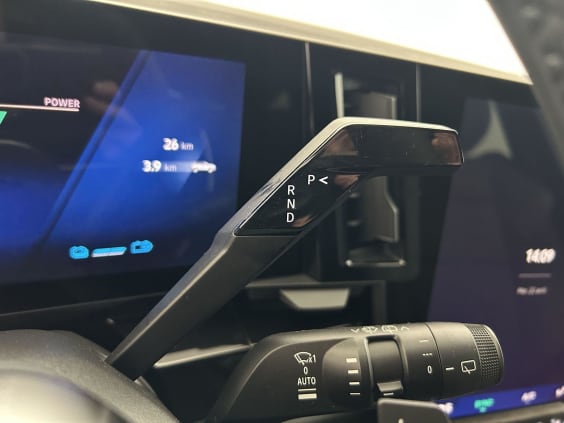 Renault Austral full hybrid E-Tech 200 ch Techno noir