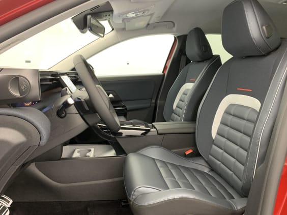 Citroën C5 AIRCROSS HYBRIDE NOUVEAU 145 CH E-DCS6 MAX Rouge Rubi