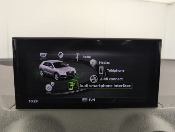 Audi Q2 30 TFSI 110 BVM6 Design Bleu Navarre
