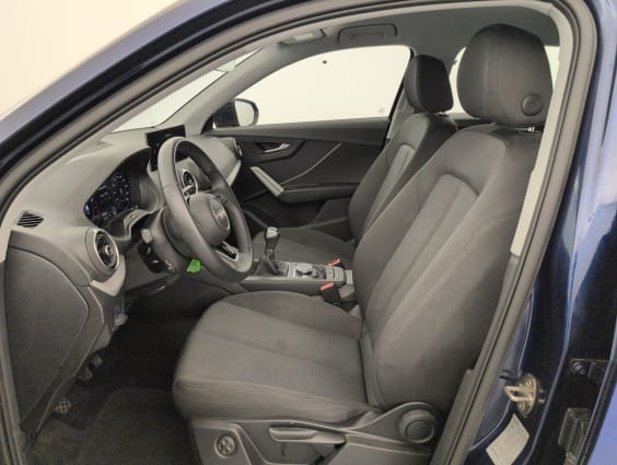 Audi Q2 30 TFSI 110 BVM6 Design Bleu Navarre