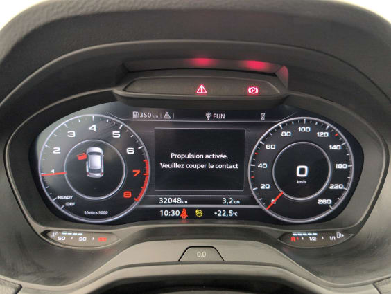Audi Q2 30 TFSI 110 BVM6 Design Bleu Navarre