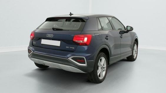Audi Q2 30 TFSI 110 BVM6 Design Bleu Navarre