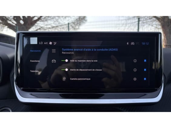 Peugeot 2008 1.2I HYBRID 145 ALLURE Bleu Obsession