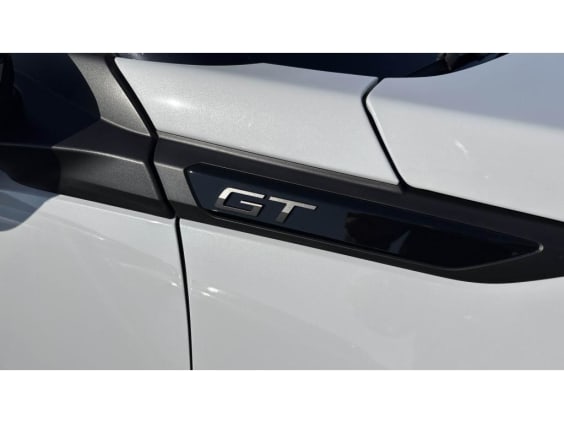 Peugeot 2008 1.2 HYBRID 145 DCS6  GT Blanc Okenite
