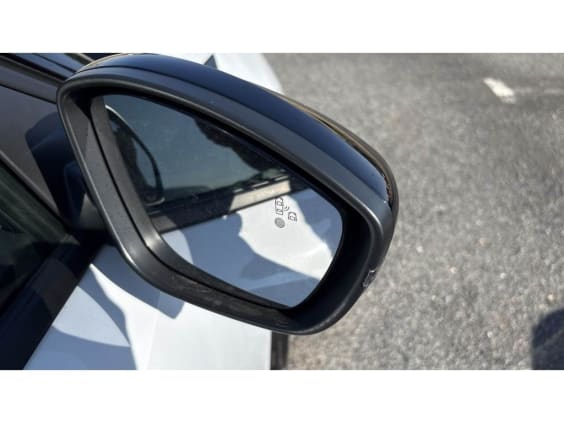 Peugeot 2008 1.2 HYBRID 145 DCS6  GT Blanc Okenite