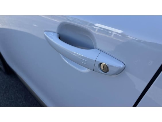 Peugeot 2008 1.2 HYBRID 145 DCS6  GT Blanc Okenite