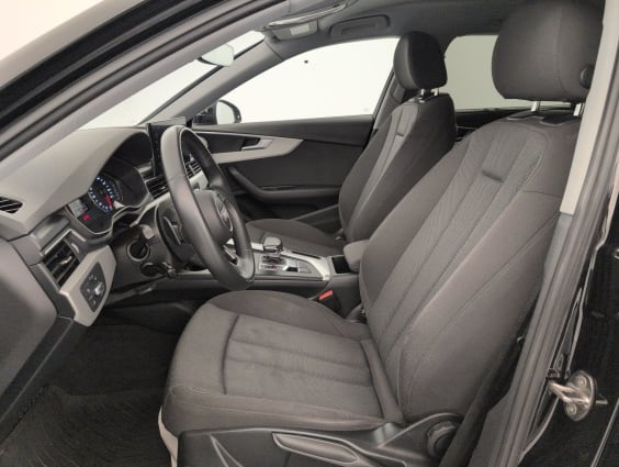 Audi A4 AVANT 35 TFSI 150 S tronic 7 Design Noir Mythic