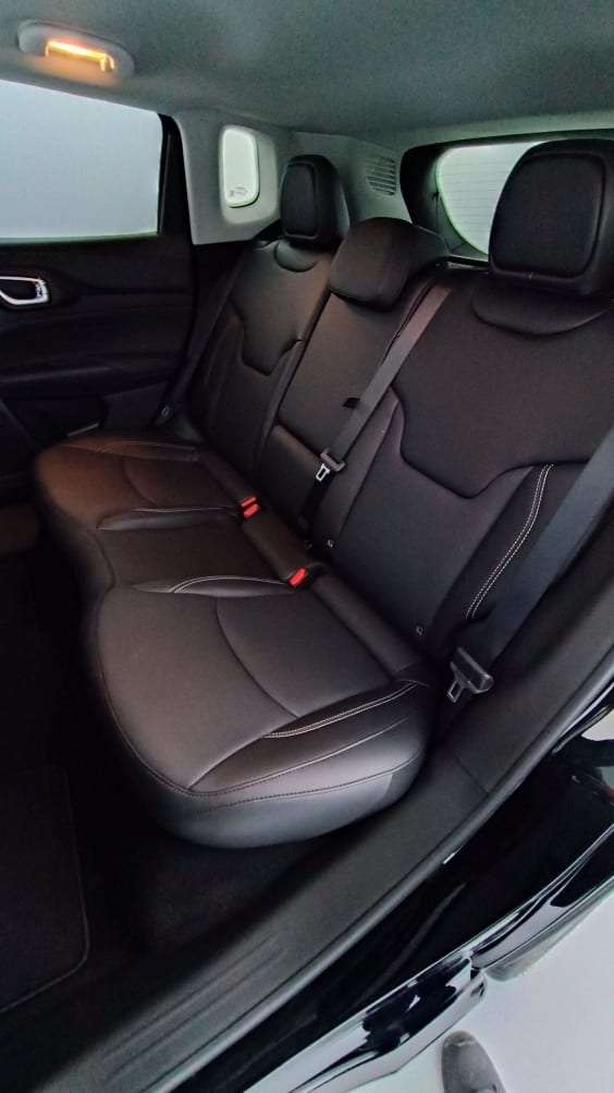Jeep Compass COMPASS 1.5 Turbo T4 130ch MHEV Summit 4x2 BVR7 Solid Black