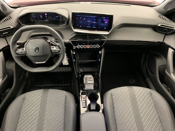 Peugeot 2008 Hybrid 145 e-DCS6 Allure Rouge Elixir