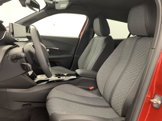 Peugeot 2008 Hybrid 145 e-DCS6 Allure Rouge Elixir