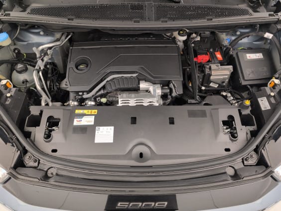 Peugeot 5008 HYBRID 145 CH E-DCS6 ALLURE Bleu Ingaro