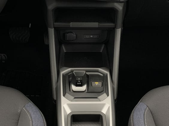Dacia BIGSTER HYBRID 155 Expression Vert Cèdre