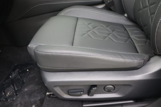 Nissan QASHQAI 1.3 DIG-T MILD HYBRID 158 HP X-TRONIC TEKNA White