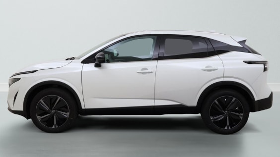 Nissan QASHQAI 1.3 DIG-T MILD HYBRID 158 HP X-TRONIC TEKNA White