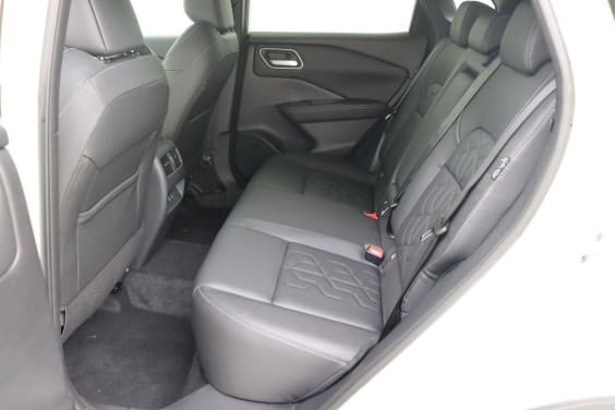 Nissan QASHQAI 1.3 DIG-T MILD HYBRID 158 HP X-TRONIC TEKNA White