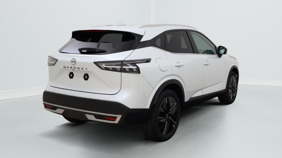 Nissan QASHQAI 1.3 DIG-T MILD HYBRID 158 HP X-TRONIC TEKNA White