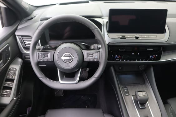 Nissan QASHQAI 1.3 DIG-T MILD HYBRID 158 HP X-TRONIC TEKNA White
