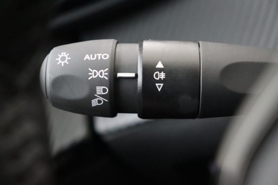 Peugeot 2008 Turbo 100 ch BVM6 Allure Gris Selenium