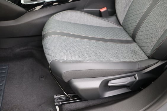 Peugeot 2008 Turbo 100 ch BVM6 Allure Gris Selenium