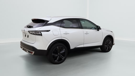 Nissan QASHQAI 1.3 DIG-T MILD HYBRID 158 HP X-TRONIC TEKNA White