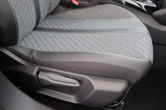 Peugeot 2008 Turbo 100 ch BVM6 Allure Gris Selenium