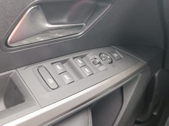 Peugeot 5008 Hybrid 145 allure e-dcs6 gris artense
