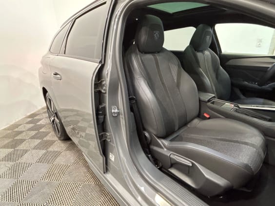 Peugeot 308 SW GT Hybrid 145 ch e-DCS6 Gris