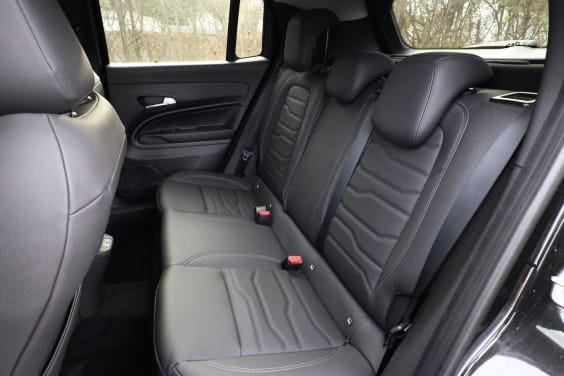 Jeep Avenger HYBRID 110 SUMMIT Gris