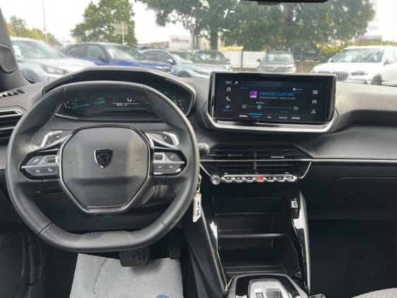 Peugeot 2008 1.2 hybrid 145 style e-dcs6 Gris
