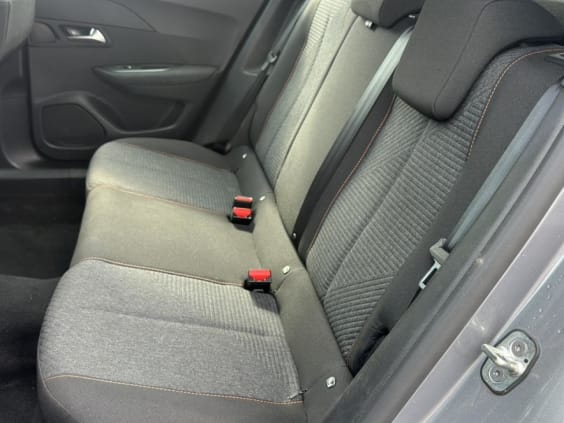 Peugeot 2008 1.2 hybrid 145 style e-dcs6 Gris