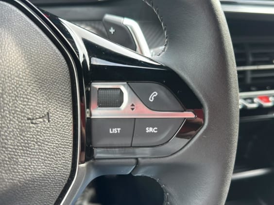 Peugeot 2008 1.2 hybrid 145 style e-dcs6 Gris