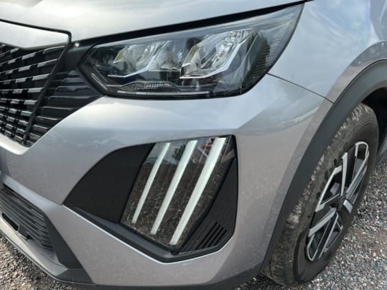 Peugeot 2008 1.2 hybrid 145 style e-dcs6 Gris