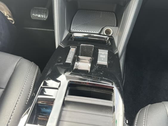 Citroën C4 X 1.2 hybride 145 max e-dcs6 Noir