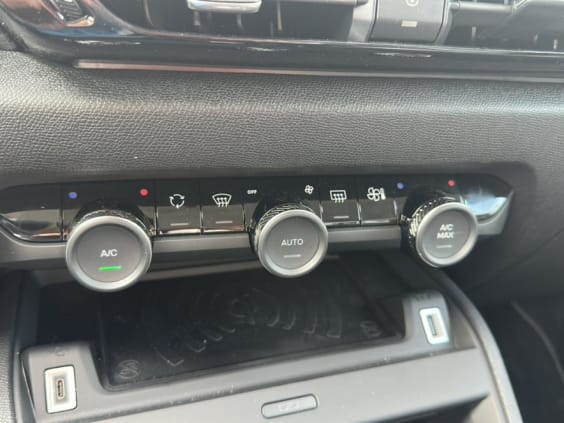 Citroën C4 X 1.2 hybride 145 max e-dcs6 Noir