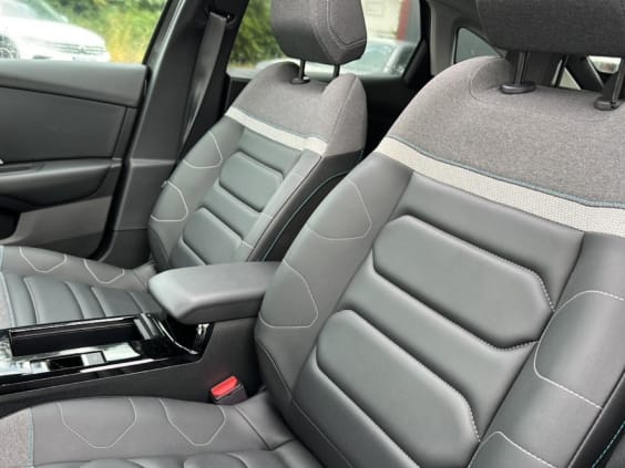 Citroën C4 1.5 bluehdi 130 max automatique Gris